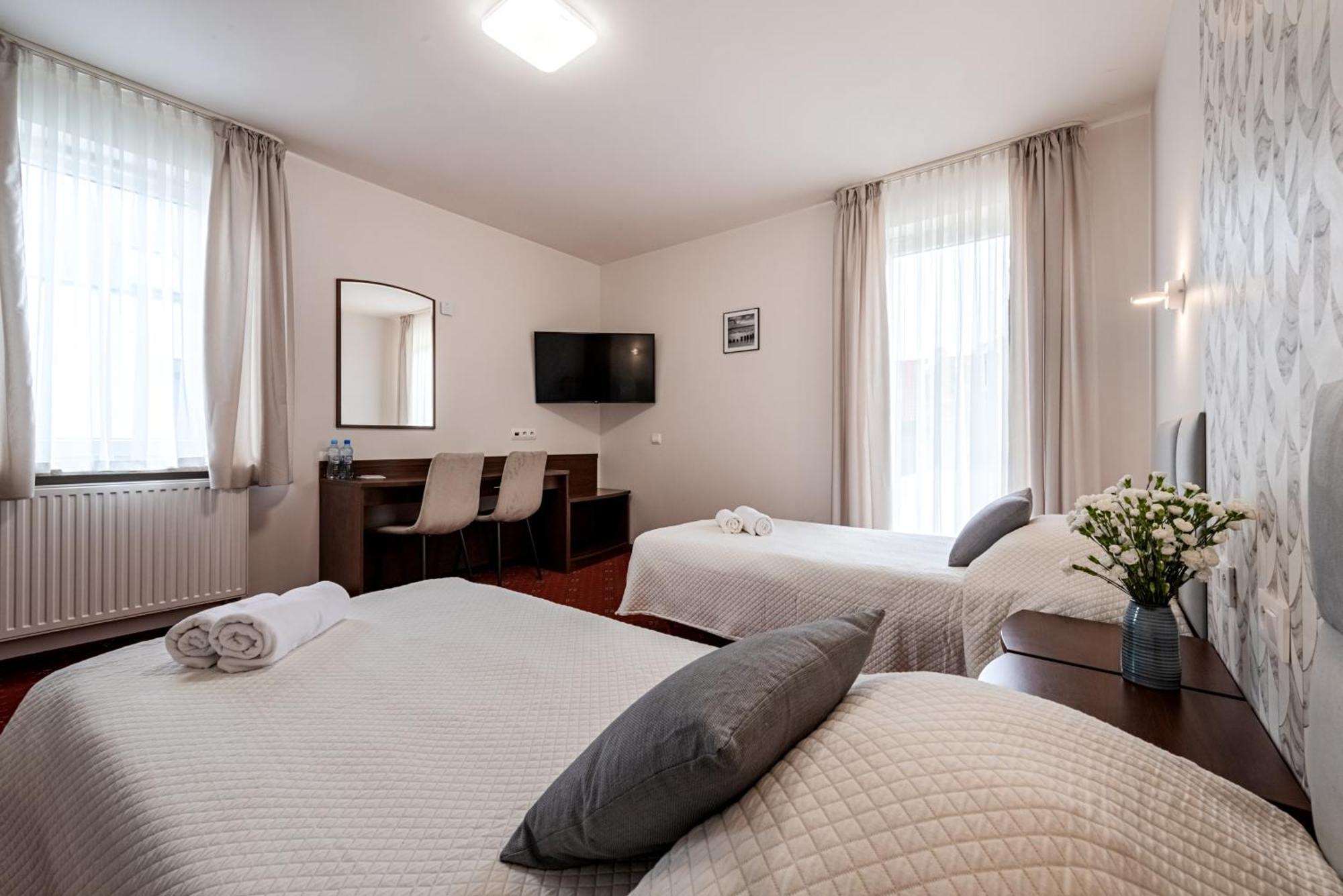 Hotel "Na Uboczu" Warsaw Luaran gambar