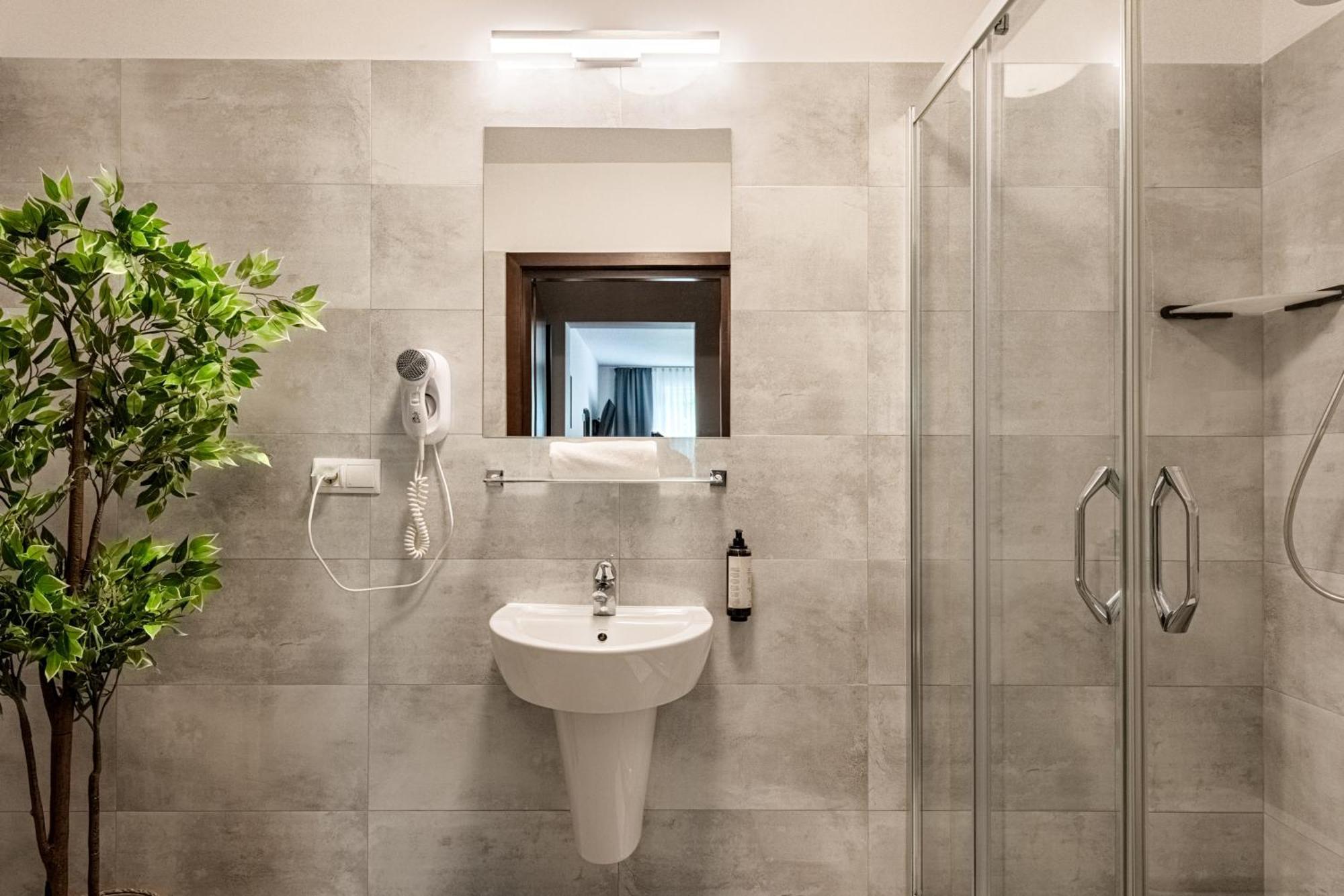 Hotel "Na Uboczu" Warsaw Luaran gambar